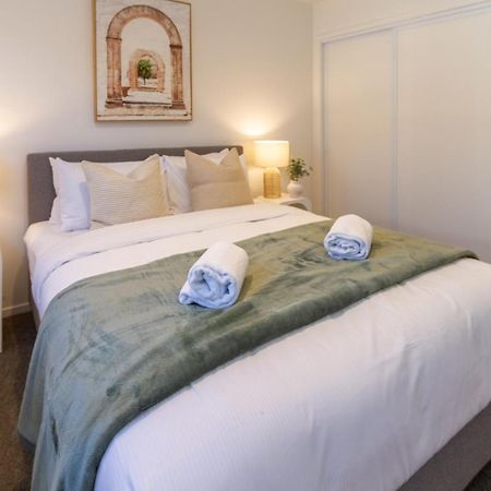 Central Sunny Perch 2 Bed 1 Bath Apartment Christchurch Exterior foto