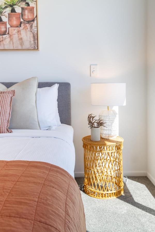 Central Sunny Perch 2 Bed 1 Bath Apartment Christchurch Exterior foto