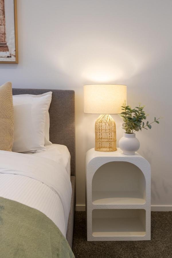 Central Sunny Perch 2 Bed 1 Bath Apartment Christchurch Exterior foto
