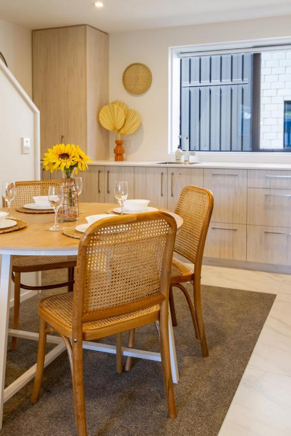 Central Sunny Perch 2 Bed 1 Bath Apartment Christchurch Exterior foto